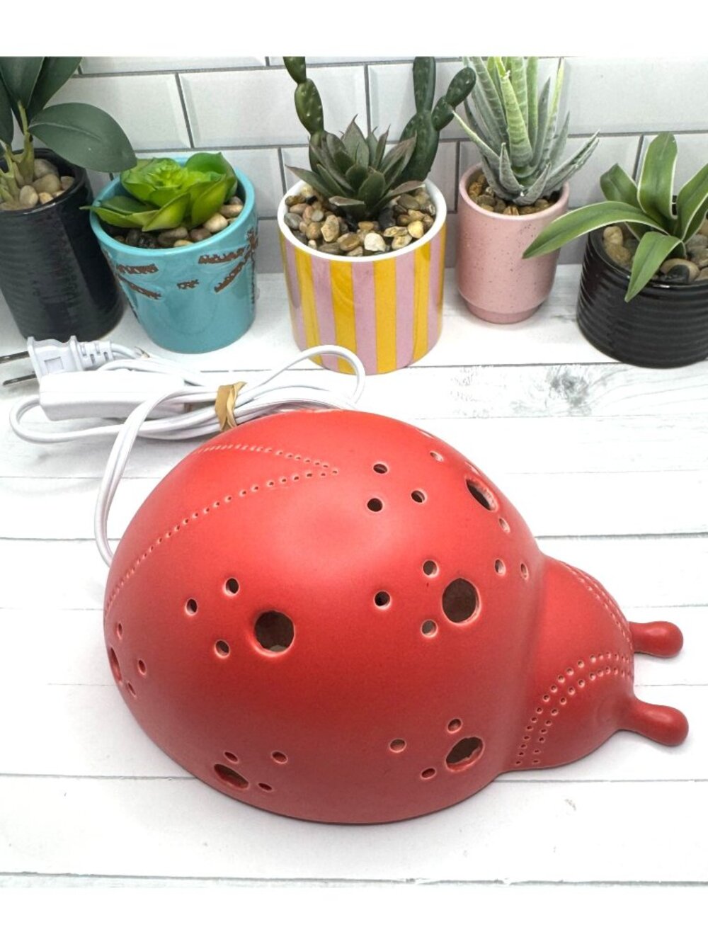 Ladybug Ceramic Night Light Lamp With Plug-In Cord & Switch